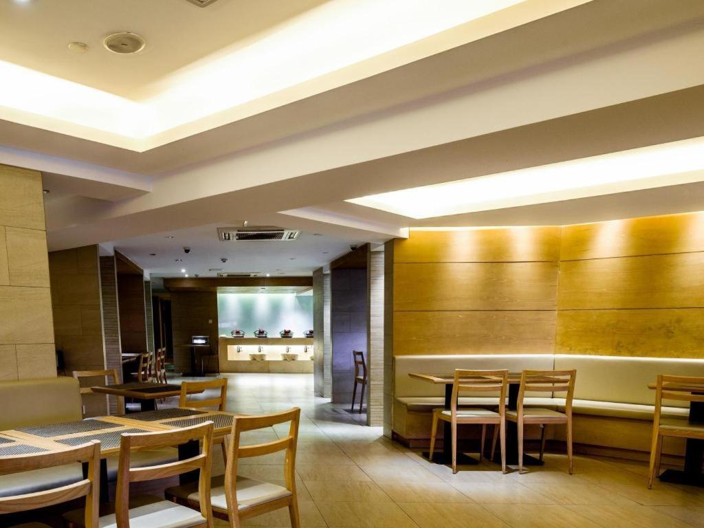 Ji Hotel Shanghai Yan An Road Branch Ngoại thất bức ảnh